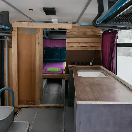 Bed In Bus Kemp *